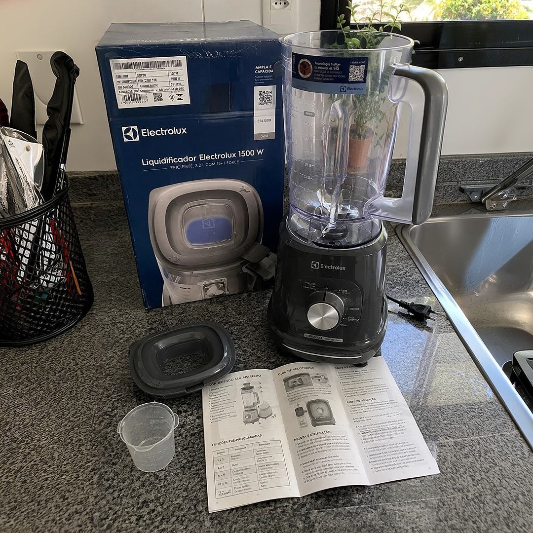 Liquidificador Electrolux 1500W 3,2L 15 Velocidades EBL1500 127V