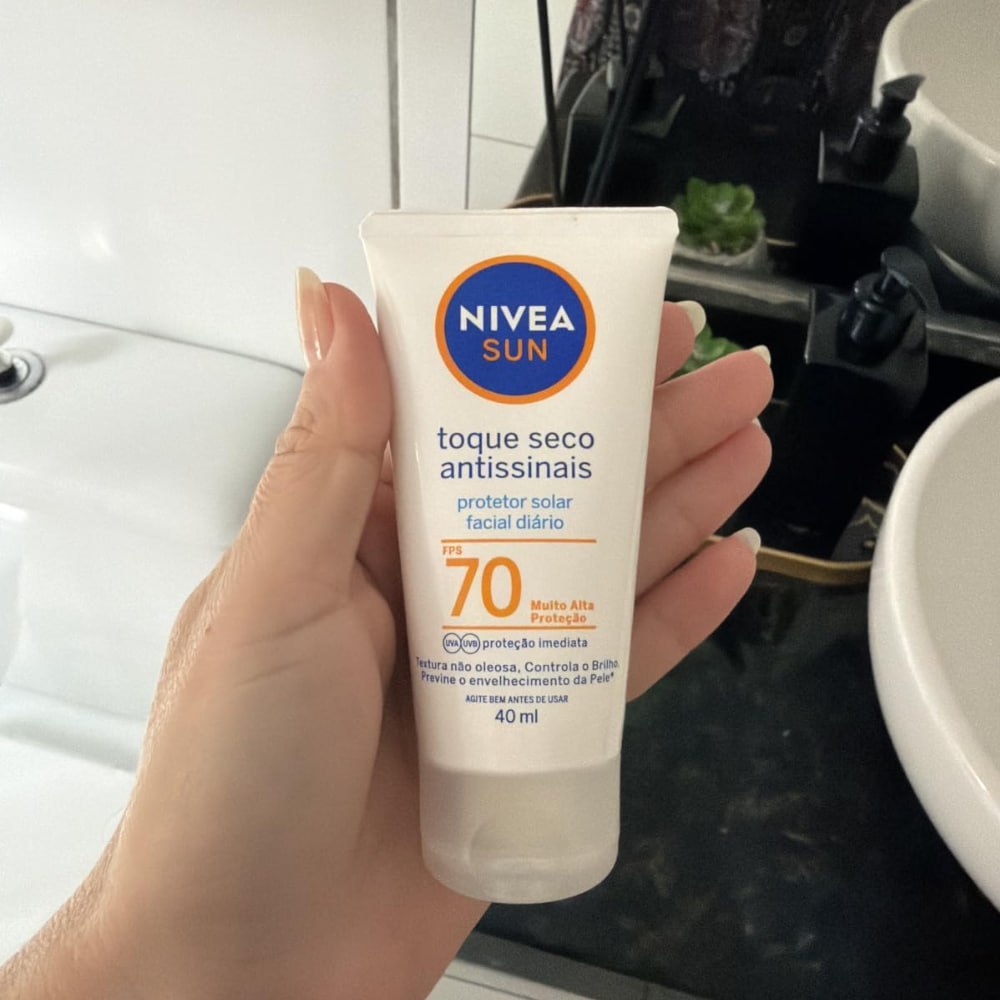 Nivea Sun Protetor Solar Facial Toque Seco Antissinais FPS70 40ml