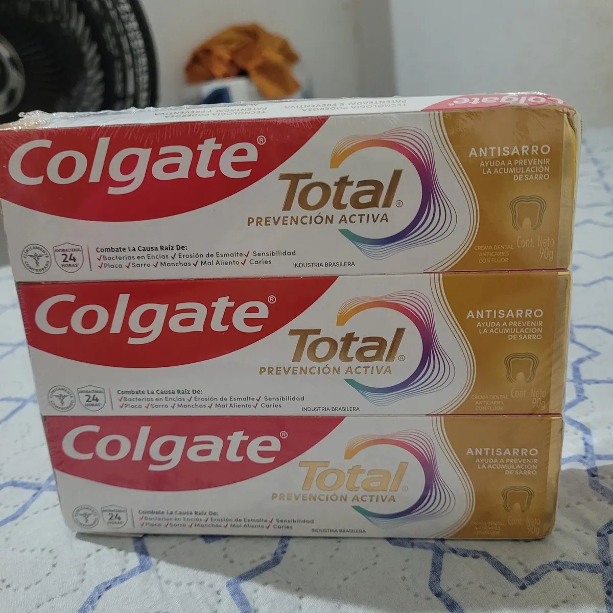 Creme Dental Total Anti-Tártaro 3 Unidades de 90g Cada Colgate