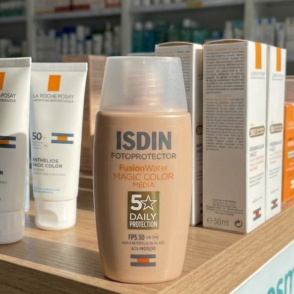 ISDIN Protetor Solar Facial Fusion Water Magic Color FPS 50 - Cor Média - 50ml
